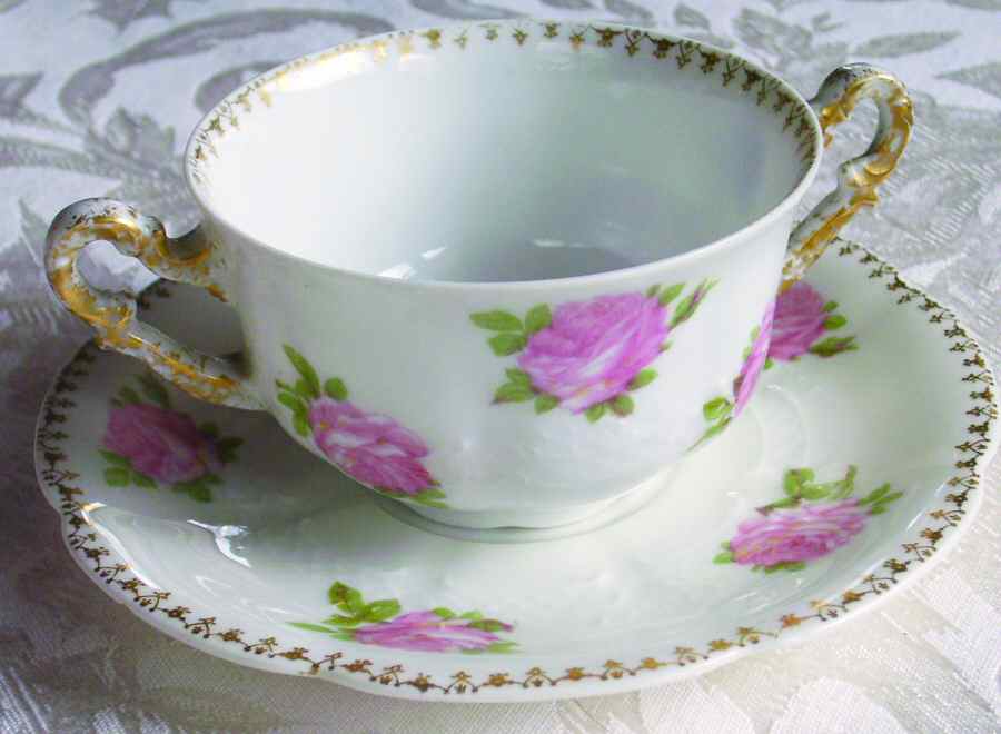 AHR800 Flat Bouillon Cup & Saucer by Charles Ahrenfeldt-1
