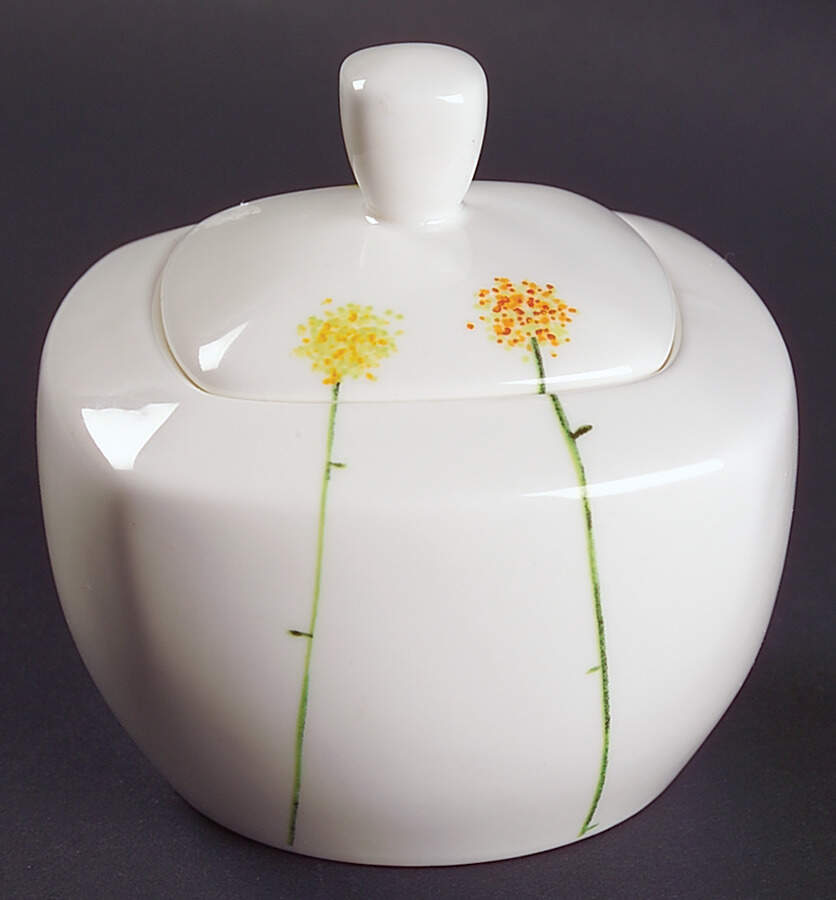 Daisy Chain Sugar Bowl & Lid by John  Aynsley & Sons-1