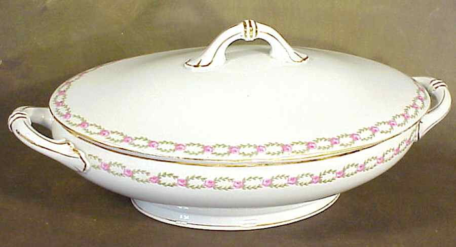 D298 Oval Covered Vegetable by Altrohlau-1