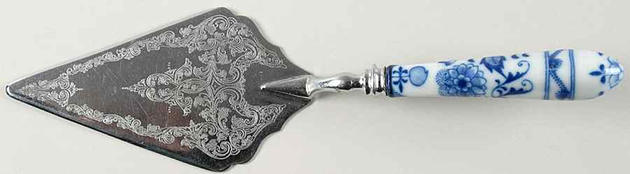Floraine (Blue Onion) Pie & Cake Server with Stainless Blade by A & E Lewis (Germany)-1