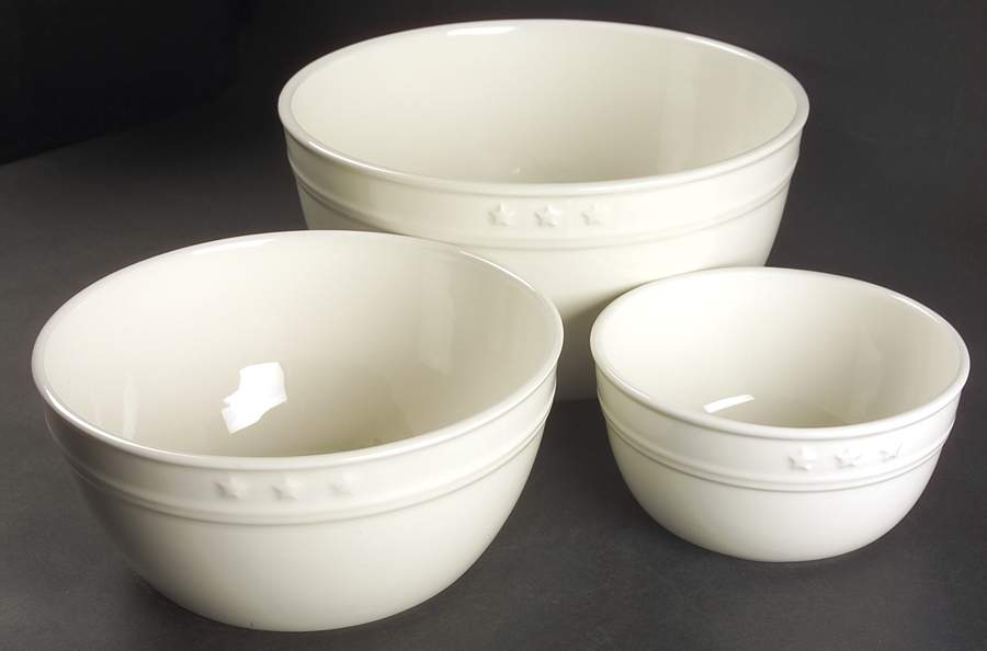 General Store Cream (3 Piece) Mixing Bowl Set by American Living-1