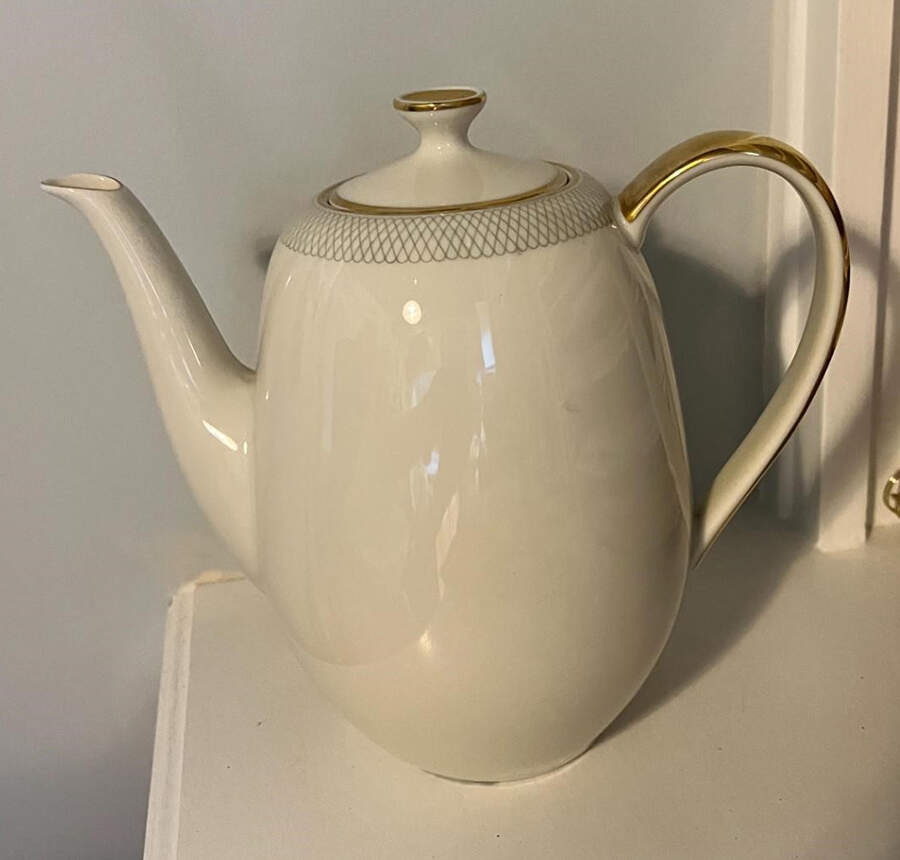 ARZ219 Teapot & Lid by Arzberg-1