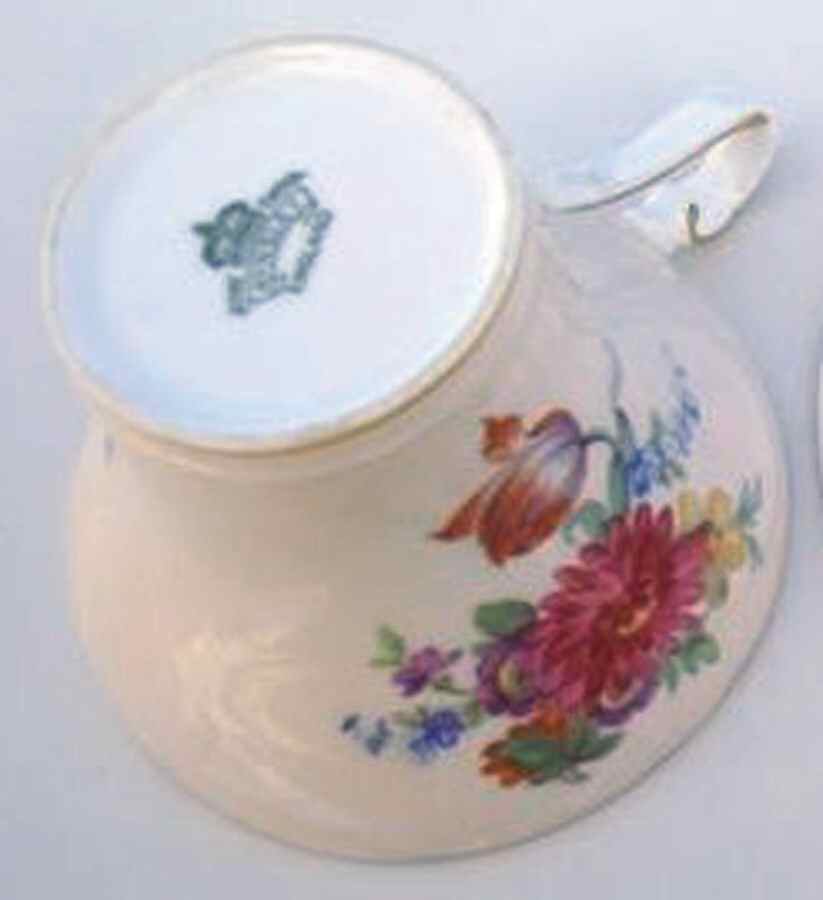B5138-3 Footed Cup by John  Aynsley & Sons-1