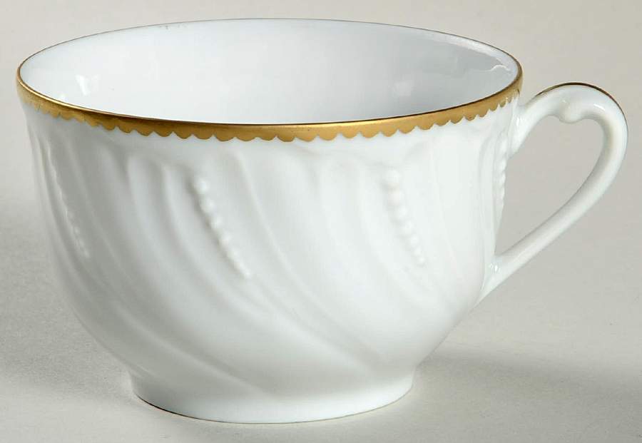 Simple Dentelle Flat Cup by Alberto Pinto-1
