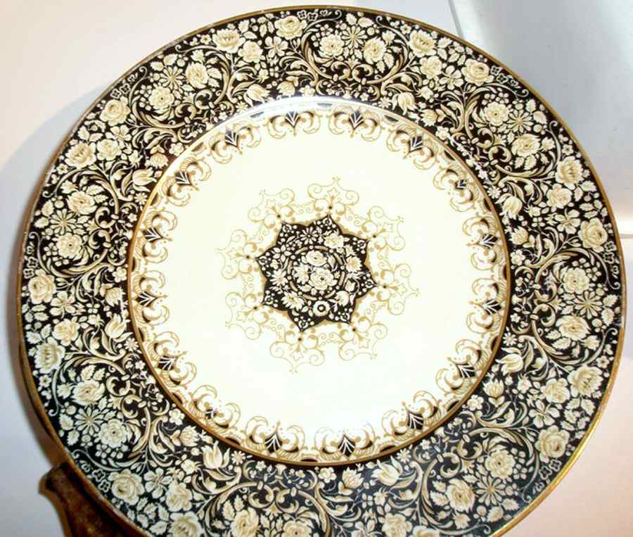AHR830 Dinner Plate by Charles Ahrenfeldt-1