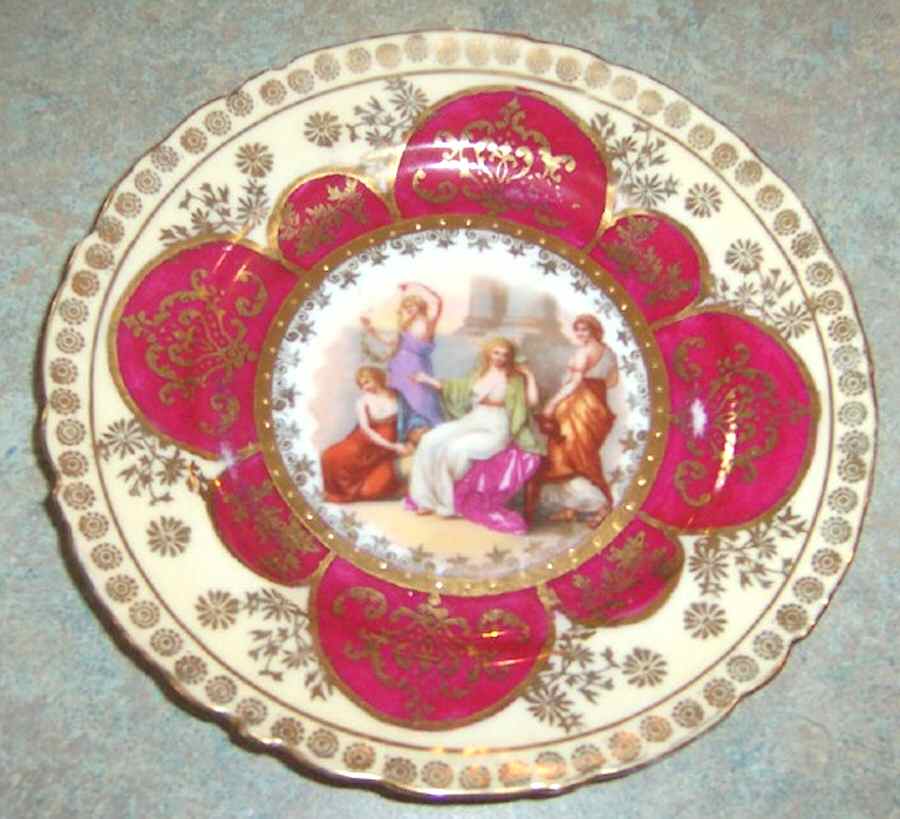 AUS404 Saucer by Austria-1