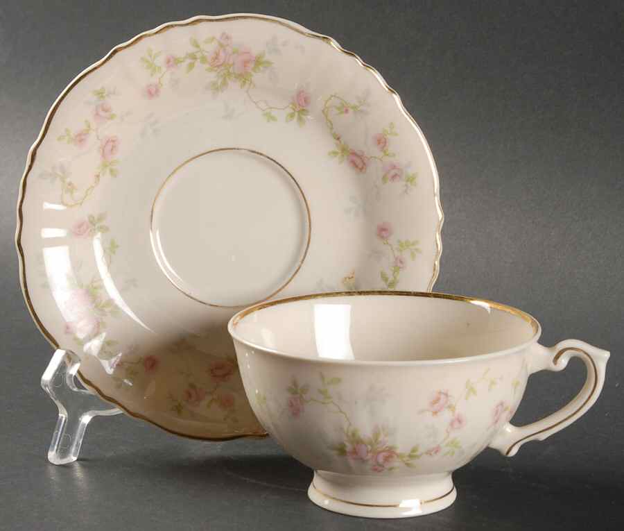 ABE42 Footed Cup & Saucer Set by Aberdeen-1