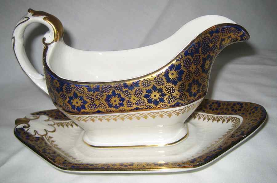 C2734 Gravy Boat & Underplate by Ashworth Bros-1