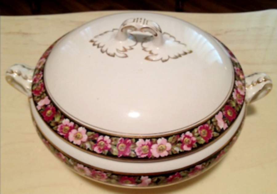 3407 Round Covered Vegetable by Allerton's-1