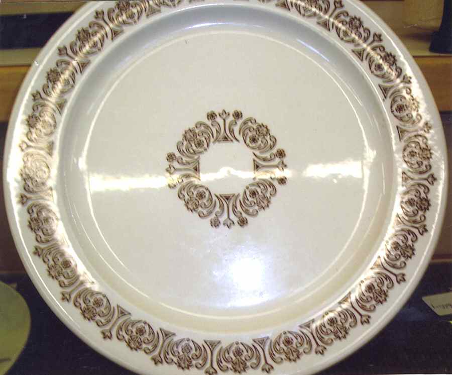 Buckingham Brown Dinner Plate by Anchor Hocking-1