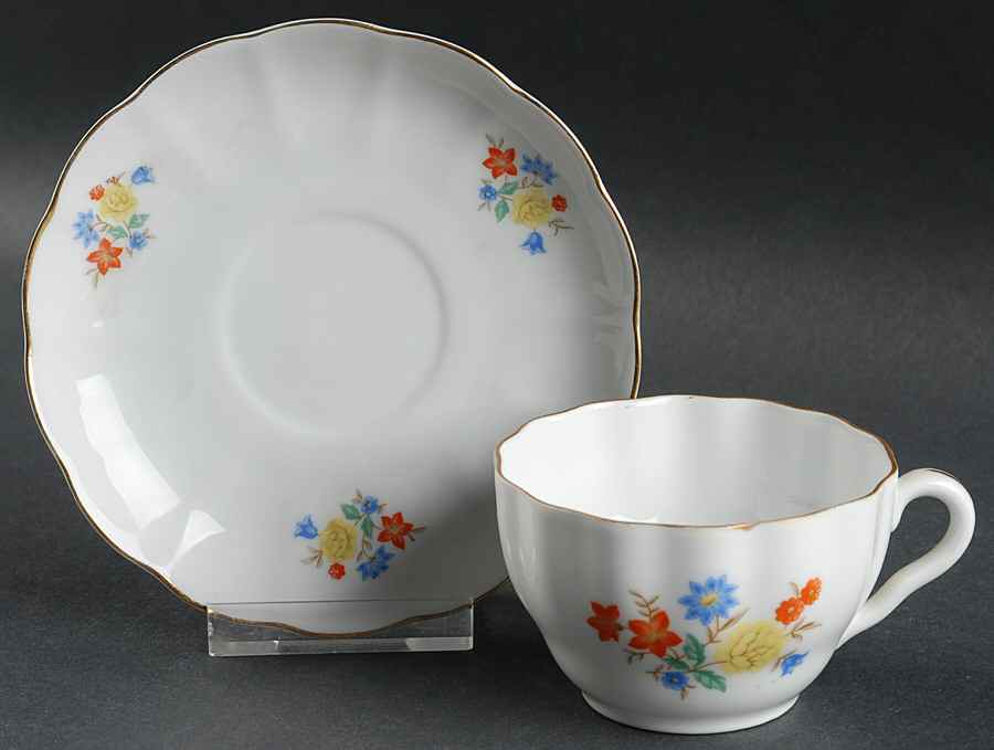 153 Flat Cup & Saucer Set by Arabia of Finland-1