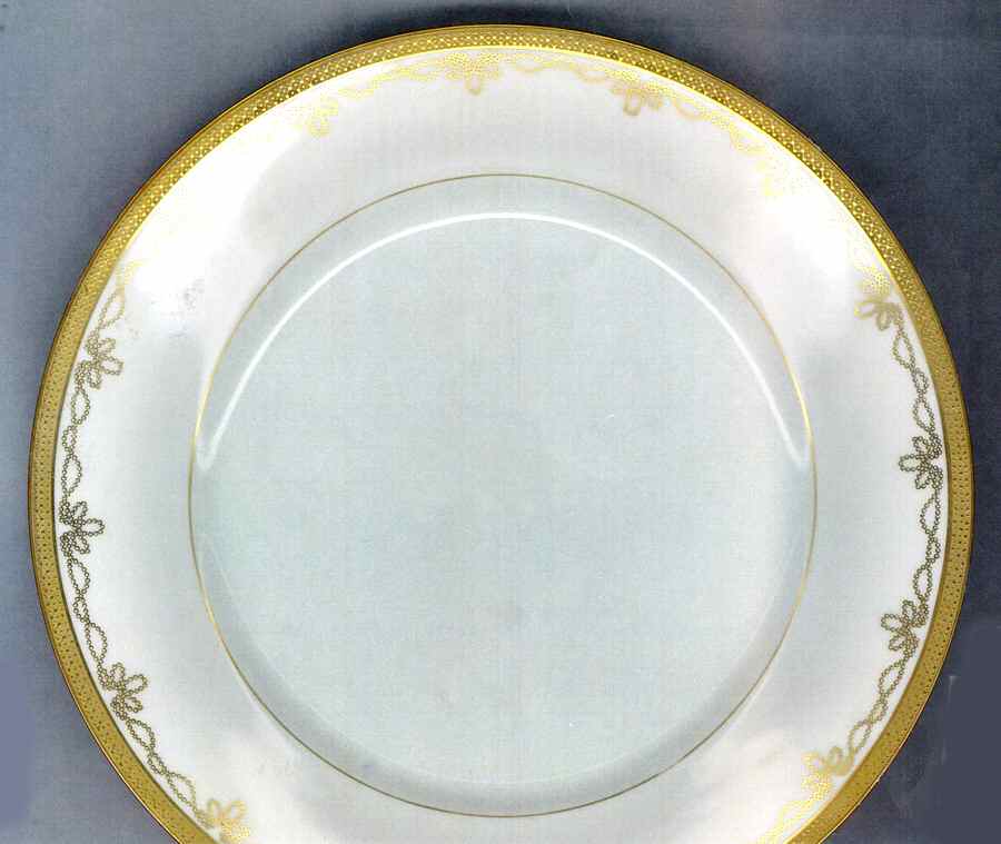 AHR853 Dinner Plate by Charles Ahrenfeldt-1