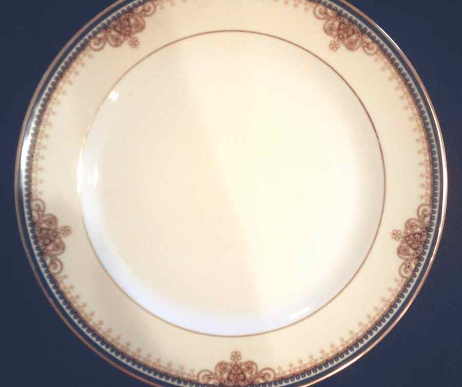 AHR857 Dinner Plate by Charles Ahrenfeldt-1