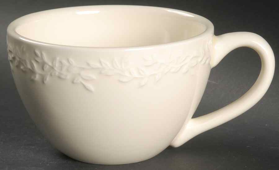 Mapleleaf Cream Mug by American Living-1