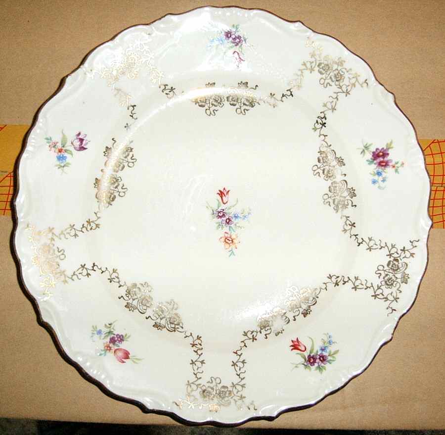Jeanette (Scalloped) Dinner Plate by Alka-1