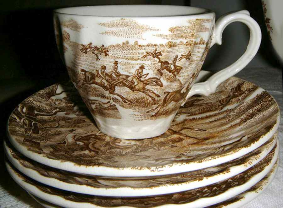 Homestead (Brown) Flat Cup & Saucer Set by Allerton's-1