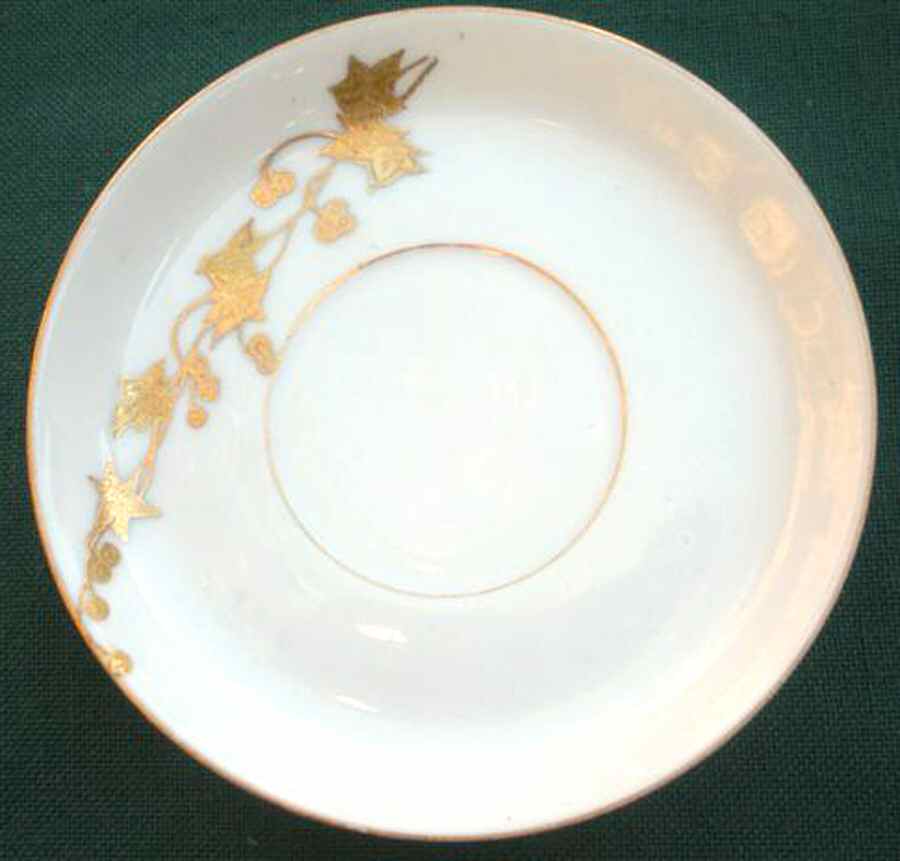 4197 Saucer by Charles Ahrenfeldt-1