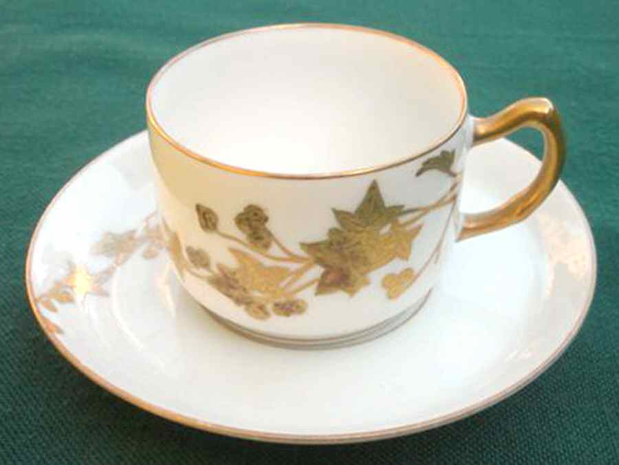 4197 Flat Cup & Saucer Set by Charles Ahrenfeldt-1