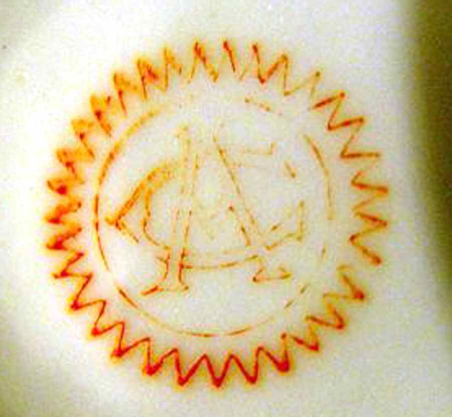 4197 Flat Cup by Charles Ahrenfeldt-1
