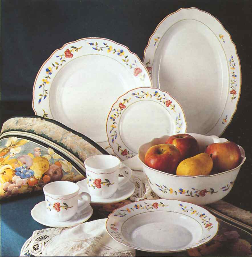 Flandres Dinner Plate by Arcopal-1