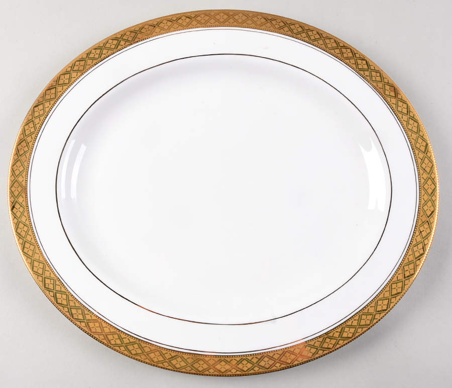 Reflections 13" Oval Serving Platter by American Royalty-1