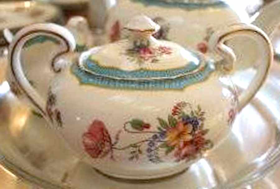 B3562 Blue Sugar Bowl & Lid by John  Aynsley & Sons-1