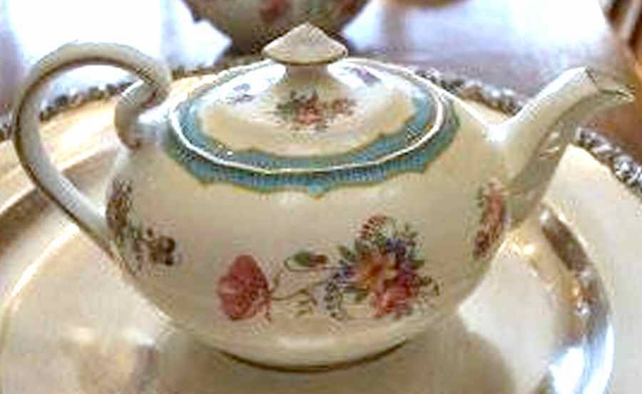 B3562 Blue Teapot & Lid by John  Aynsley & Sons-1