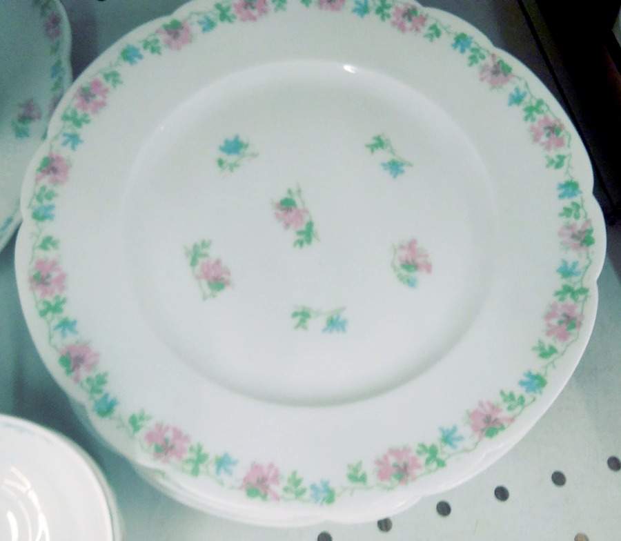 AHR866 Salad Plate by Charles Ahrenfeldt-1