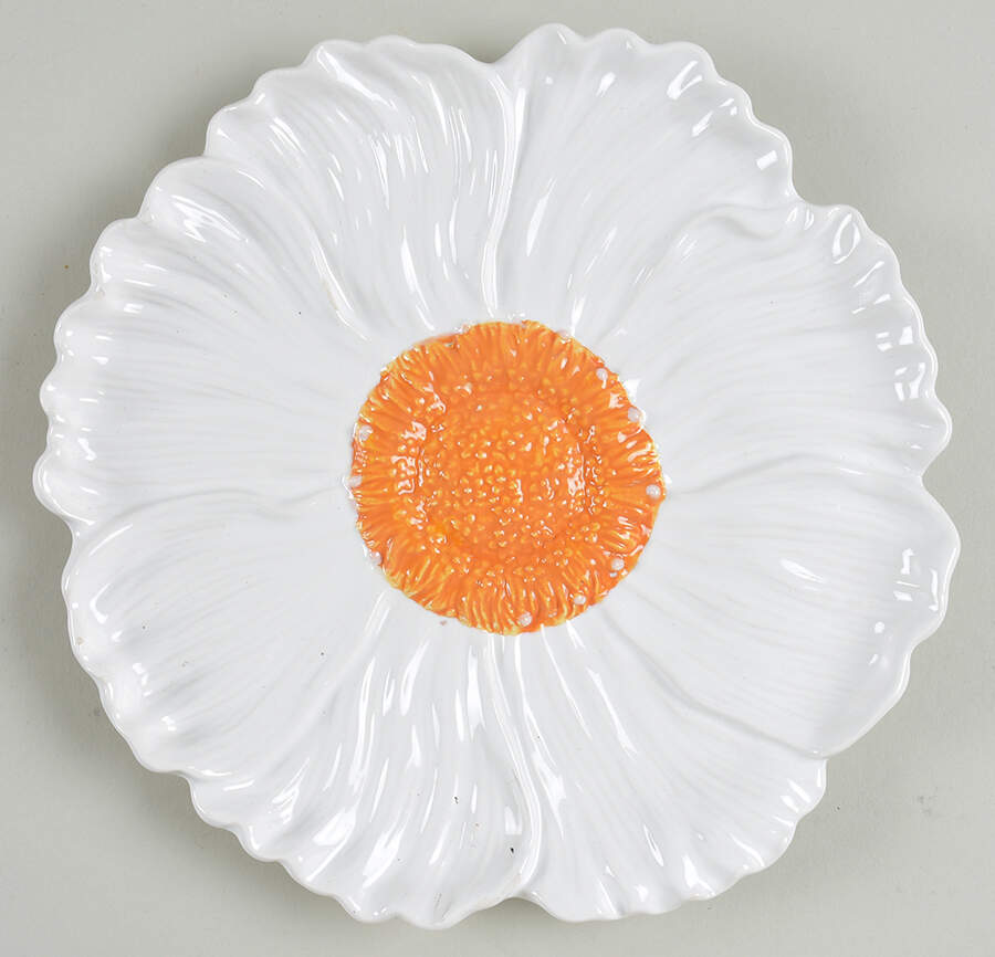 Figural Daisy Salad/Dessert Plate by Ambiance-1