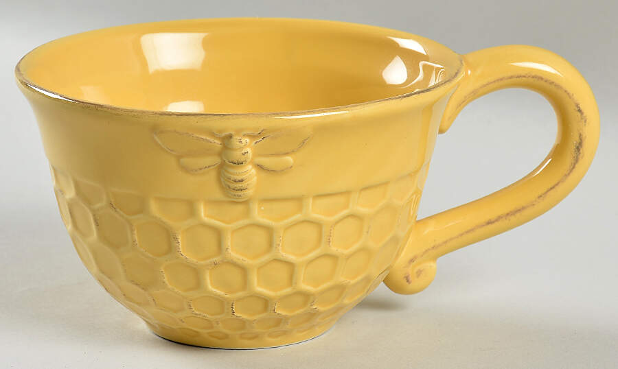 Bumble Bee Flat Cup by ARTEflorum-1