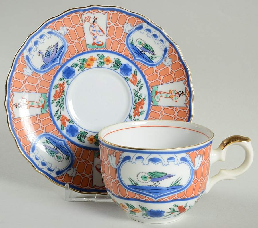 Mariko Flat Cup & Saucer Set by Arita-1