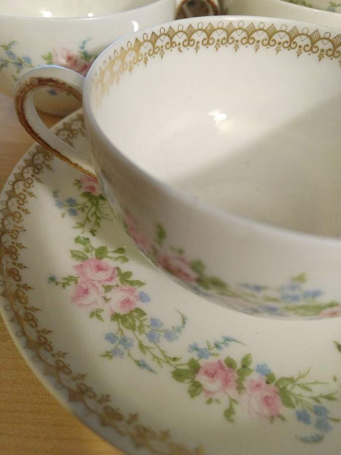 AHR889 Flat Bouillon Cup & Saucer by Charles Ahrenfeldt-1