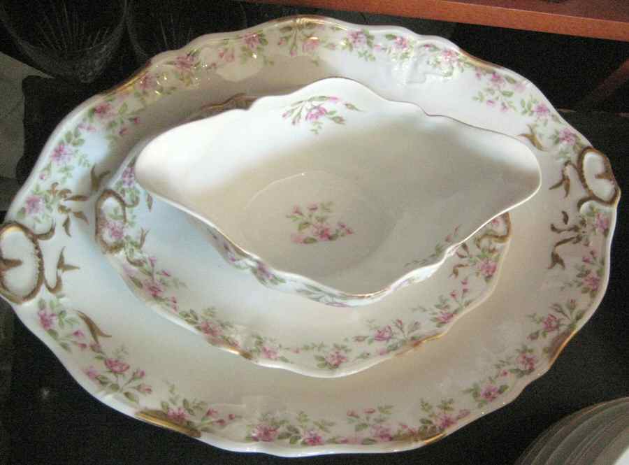 AHR893 11" Oval Serving Platter by Charles Ahrenfeldt-1