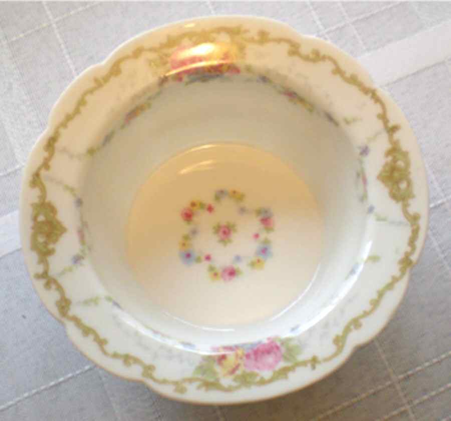 AHR894 Ramekin by Charles Ahrenfeldt-1