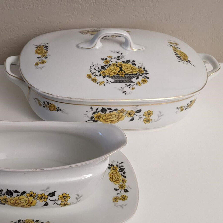 AIH21 Oval Covered Vegetable by AICH (Czech)-1