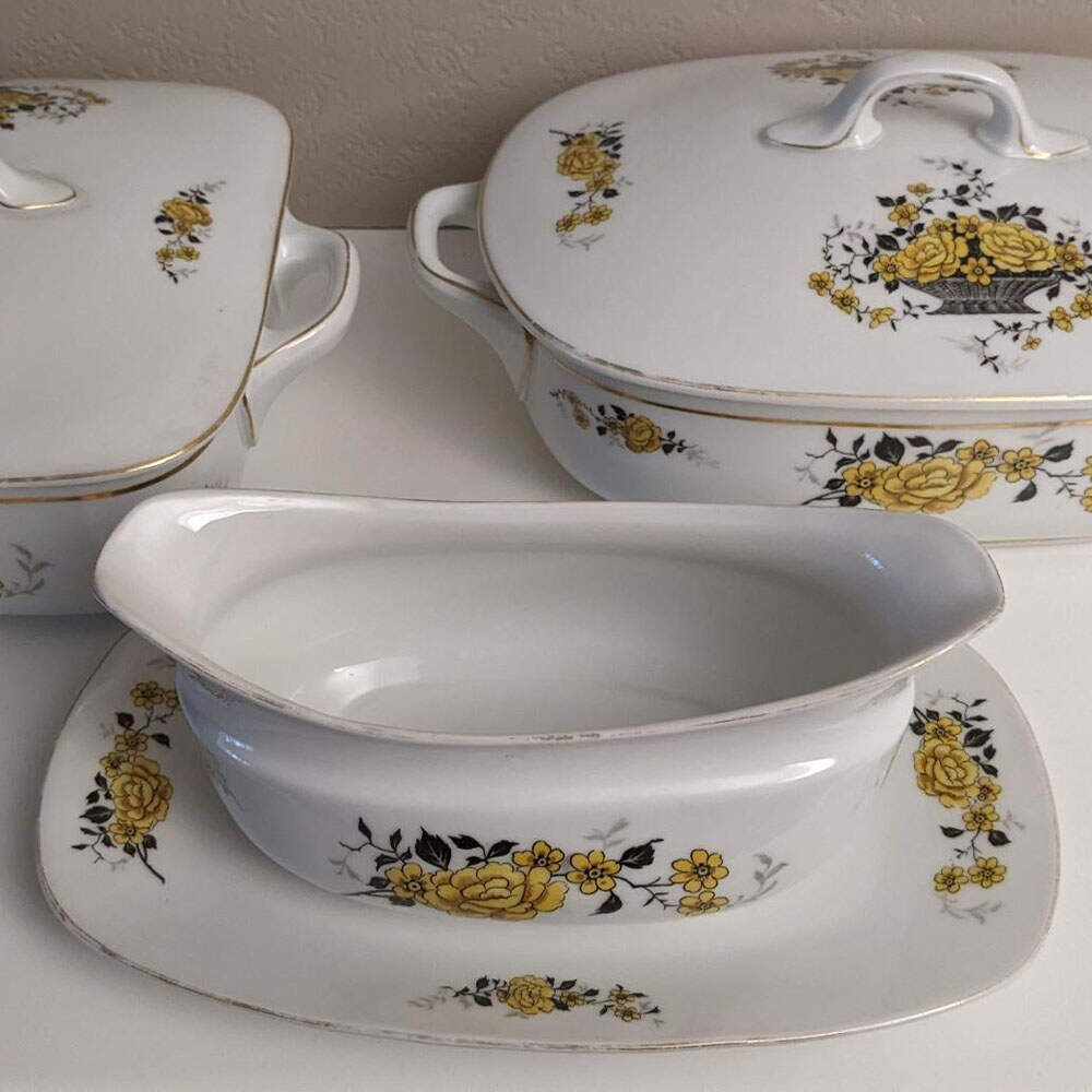 AIH21 Gravy Boat & Underplate by AICH (Czech)-1