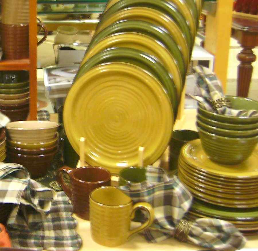 Villa Cortona Yellow Dinner Plate by Artimino-1