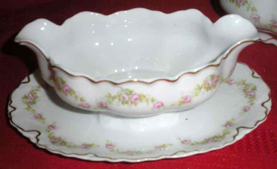 3211 Gravy Boat with Attached Underplate by Altrohlau-1