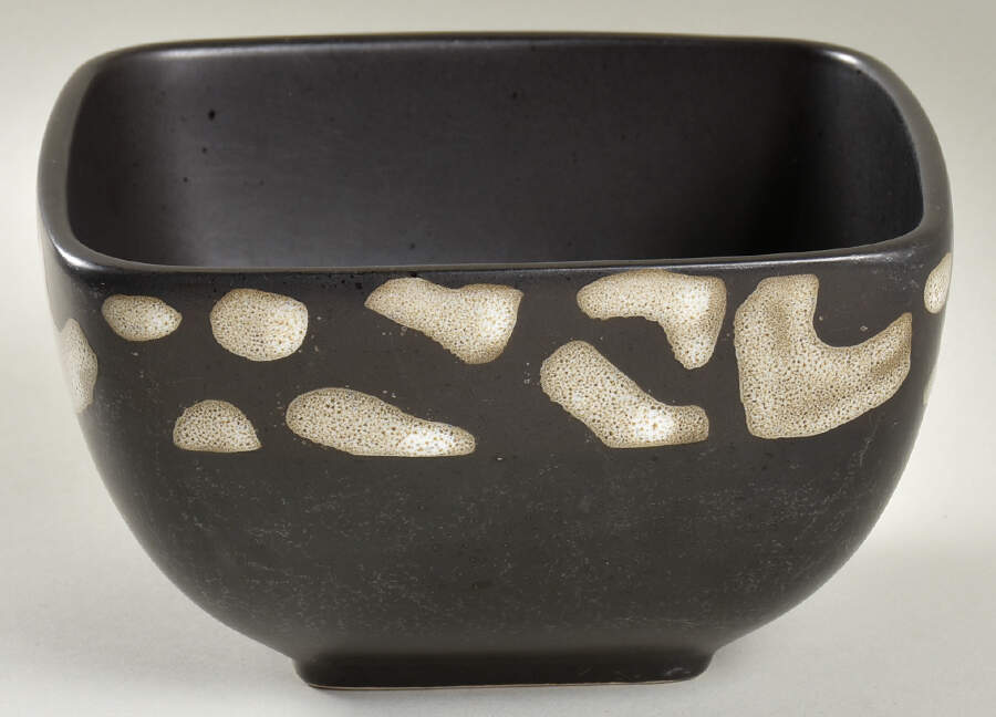 Safari Giraffe White Soup/Cereal Bowl by American Atelier-1