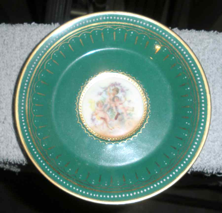 AAA1 Saucer by Arnart-1