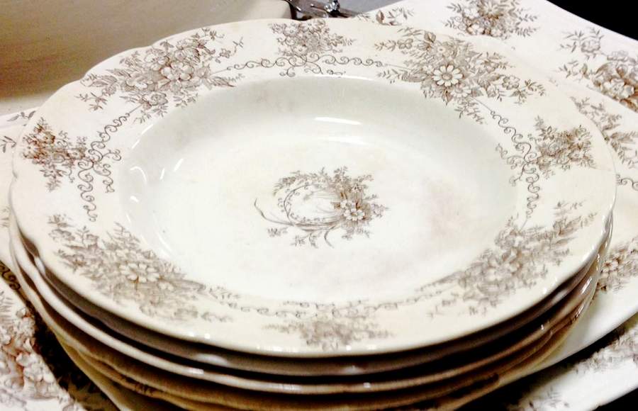 Exeter Black Dinner Plate by Henry Alcock-1