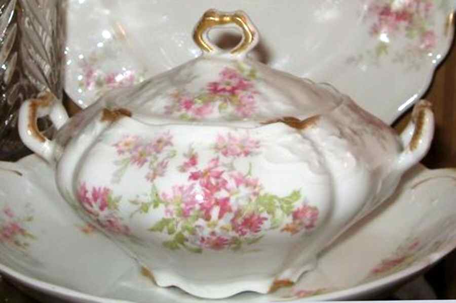 AHR914 Sugar Bowl & Lid by Charles Ahrenfeldt-1