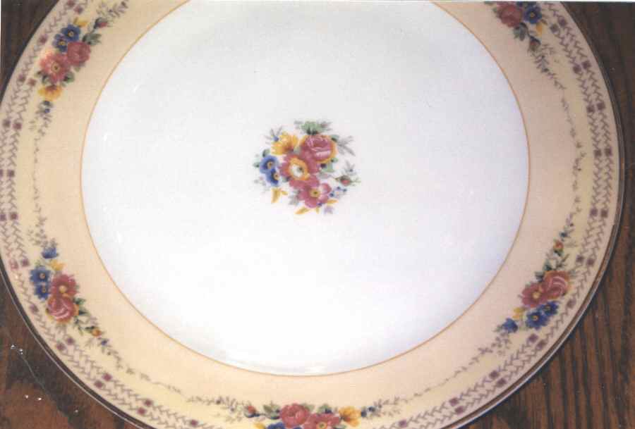 AHR916 Dinner Plate by Charles Ahrenfeldt-1