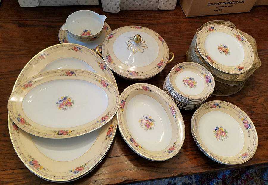 AHR916 12" Oval Serving Platter by Charles Ahrenfeldt-1