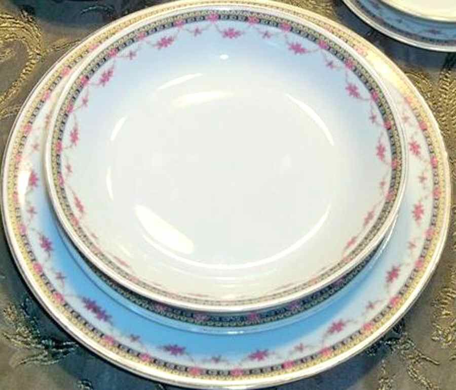 7647 Coupe Soup Bowl by Adolf Persch-1