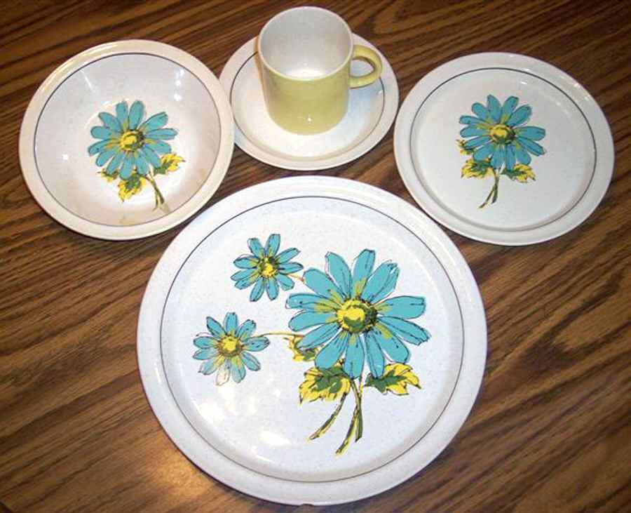 ARK51 Dinner Plate by Arklow-1
