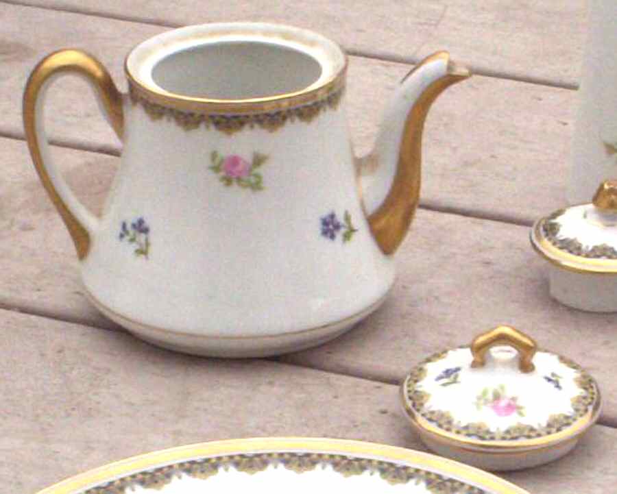 Ahr940 Teapot & Lid by Charles Ahrenfeldt-1