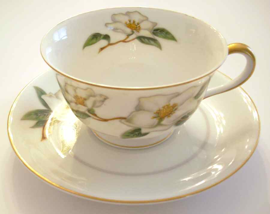 ALB24 Footed Cup & Saucer Set by Albion-Japan-1