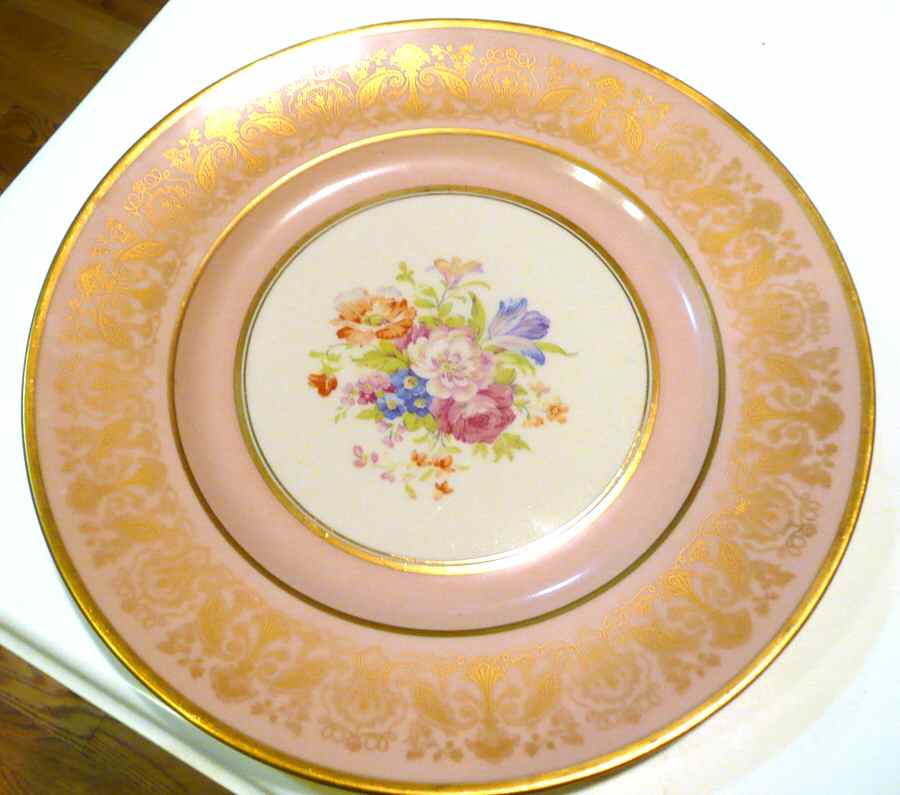 ARA156 Dinner Plate by Arabia of Finland-1