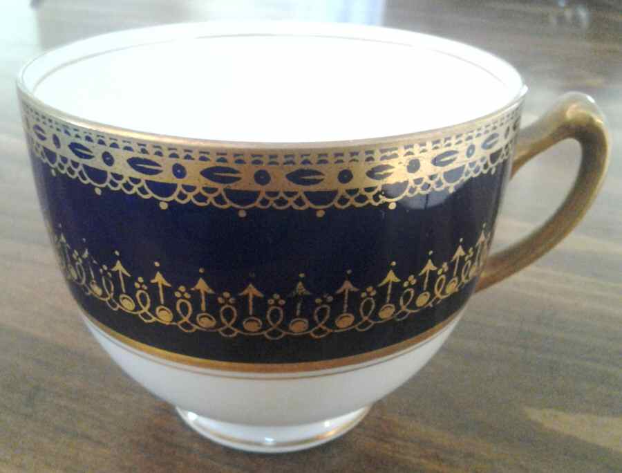 07485 Footed Cup by Adderley-1